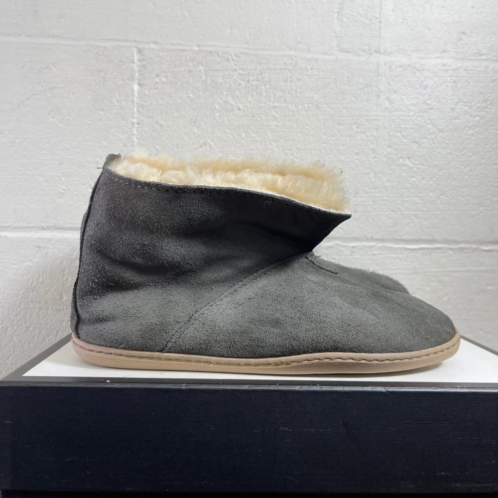 Minnetonka Fur Sheepskin Ankle Boot Gray Suede Pull On Women's Size 10 US